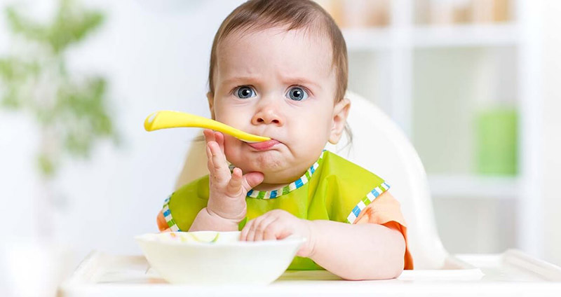 Chế độ dinh dưỡng rất quan trọng đối với những trẻ chậm mọc răng