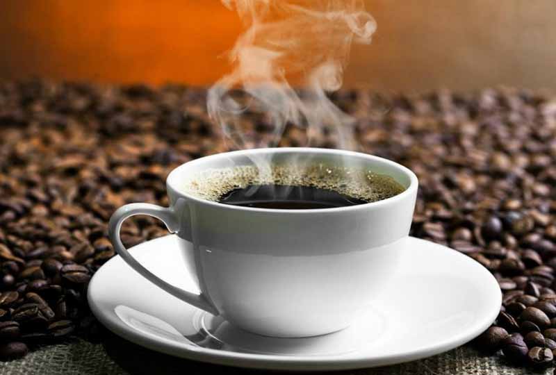 Hạn chế uống cafe giúp ngăn ngừa mùi hôi miệng hiệu quả