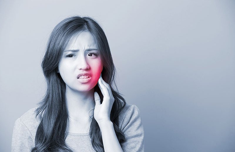 Răng nhạy cảm hay răng ê buốt khi ăn nóng lạnh là cách gọi thông thường của hiện tượng quá cảm ngà