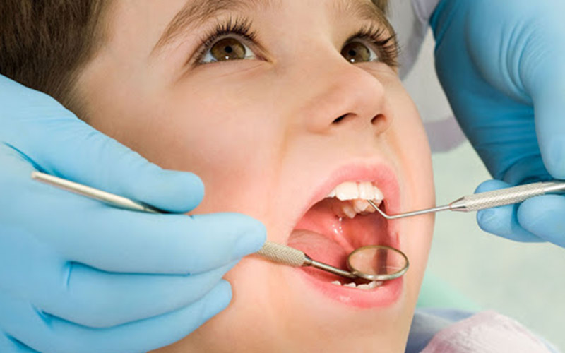 Thăm khám nha khoa thường xuyên để phòng ngừa các bệnh lý răng miệng