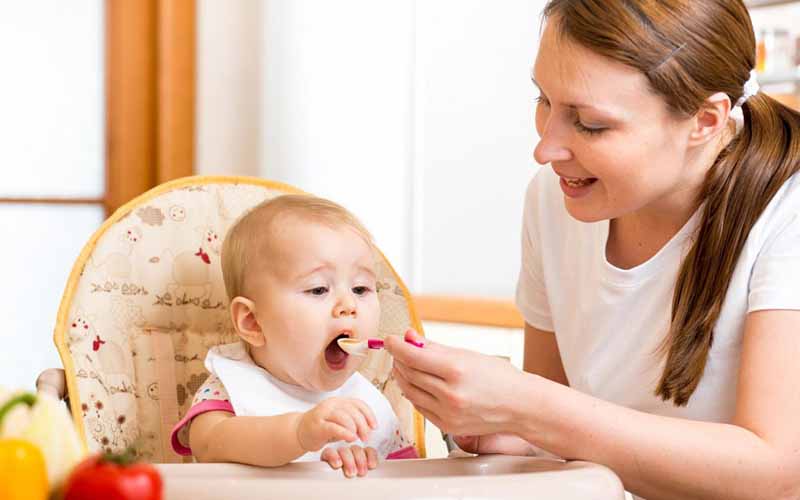 Trẻ 7 tháng chưa mọc răng mẹ nên bổ sung đầy đủ dưỡng chất cần thiết 