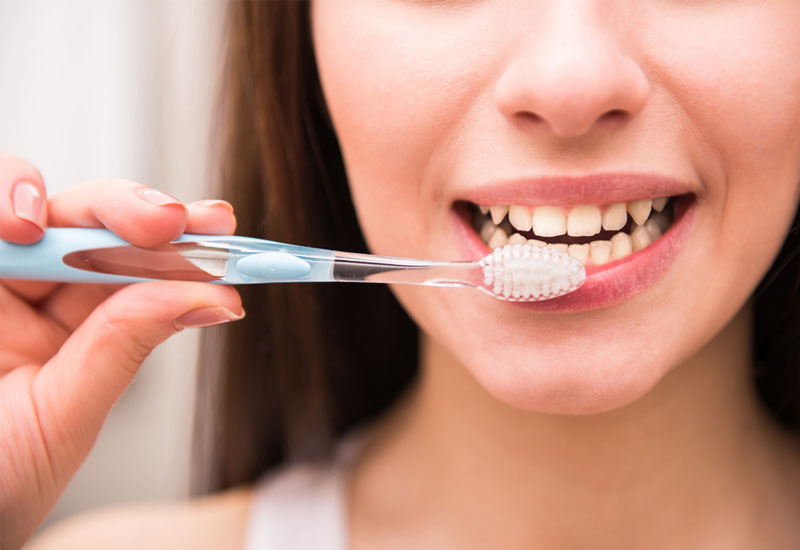 Trong quá trình điều trị cần chú trọng vệ sinh răng miệng