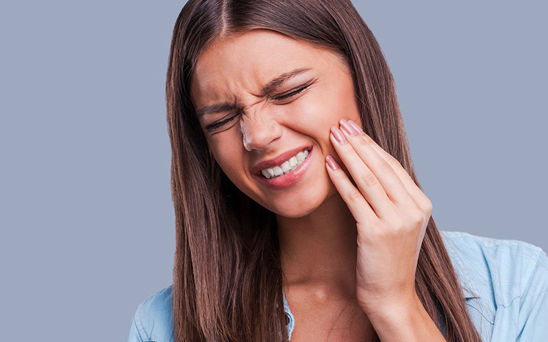 Đau răng là một trong số những dấu hiệu của căn bệnh