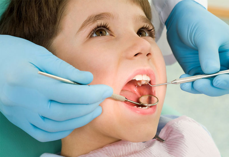 Tùy vào mức độ đau răng, bác sĩ sẽ có giải pháp điều trị phù hợp