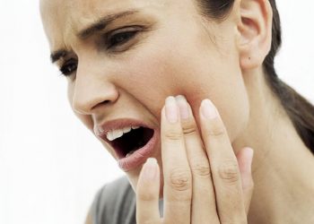 Đau răng nguyên nhân chính thường do răng bị sâu