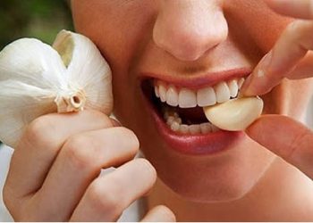 Hướng dẫn cách chữa đau răng bằng tỏi tại nhà đơn giản