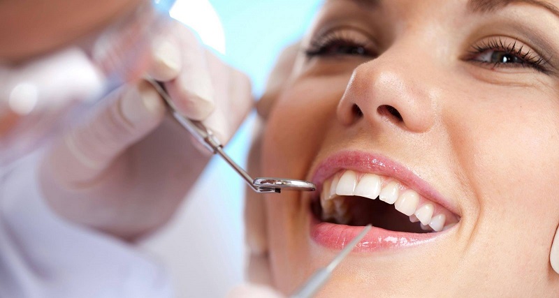 Quy trình trồng răng sứ phải đảm bảo diễn ra theo đúng tiêu chuẩn và yêu cầu nghiêm ngặt