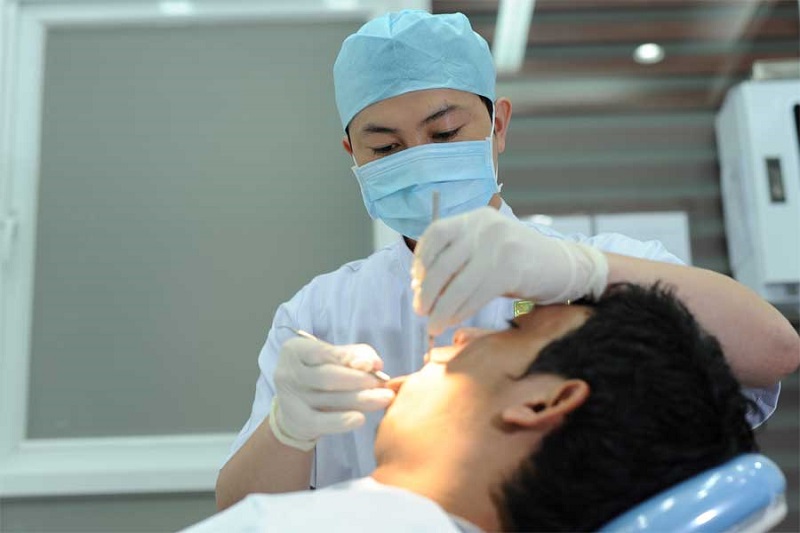 Tình trạng của bệnh nhân sẽ ảnh hưởng trực tiếp tới thời gian trồng răng dài hay ngắn