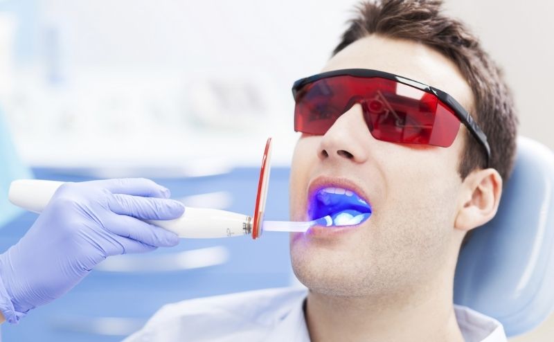 Bệnh viện Răng Hàm Mặt Trung ương Hà Nội đang áp dụng công nghệ tẩy trắng răng hiện đại nhất