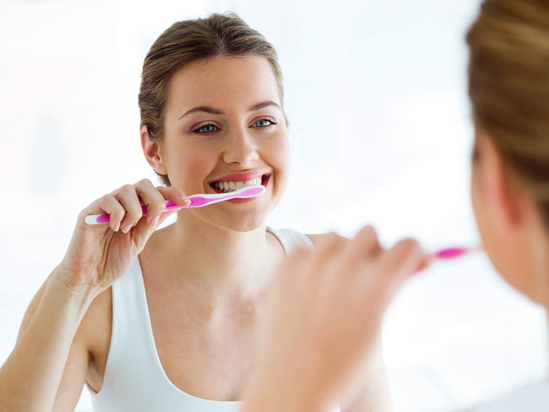 Chải răng với thời gian vừa đủ sẽ giúp làm sạch răng hiệu quả