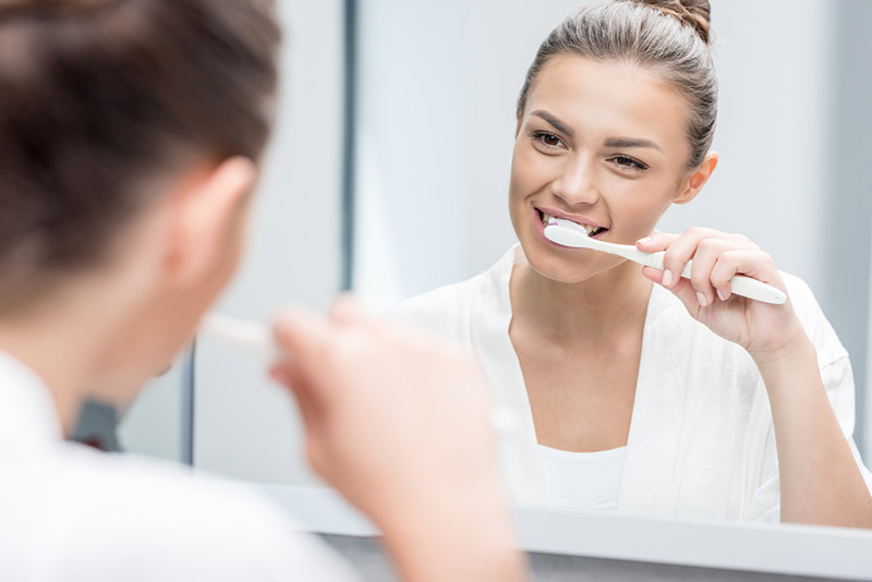 Chế độ răng miệng quyết định phần lớn việc bạn có bị sâu răng hay không