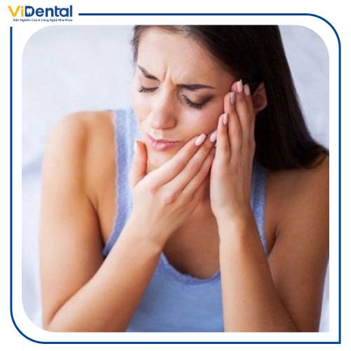 Các cơn đau do răng khôn gây ra có thể kéo dài bất thường trong một thời gian dài