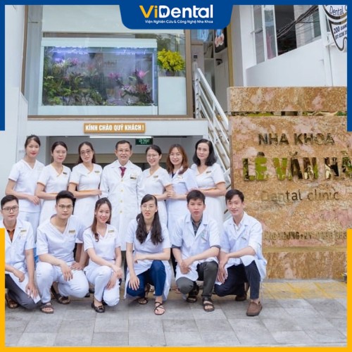 Bác sĩ Lê Văn Hà có phòng khám riêng phục vụ sứ mệnh chăm sóc sức khỏe răng miệng